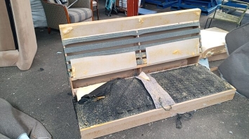 Lang Leve de Bank! Ede start met hergebruik van banken en fauteuils