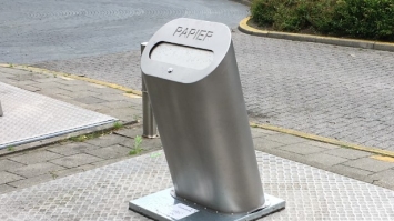 Restafvalcontainers omgebouwd naar papiercontainers